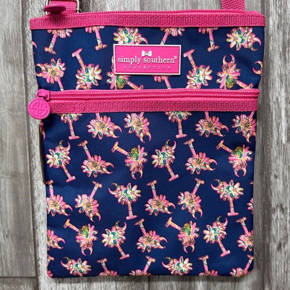 Simply Southern Palm Tree Crossbody Bag NWT - Picture 4 of 10